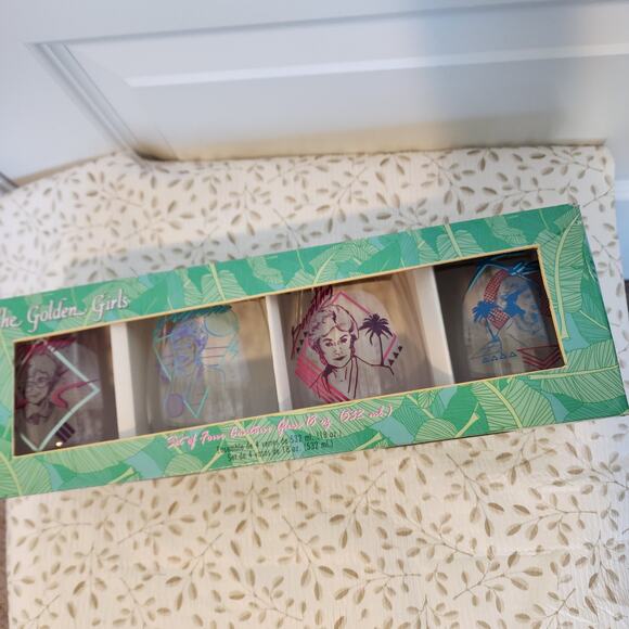 The Golden Girls Contour Glass Set - Picture 3 of 10
